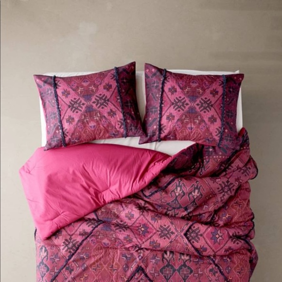 Urban Outfitters Bedding Nwt Ayat Tufted Sham Set Poshmark
